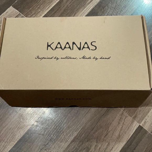 Kaanas Avila Leopard Sneakers Brand New in Box - Picture 3 of 12